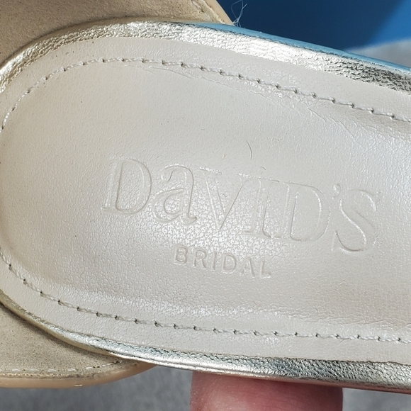David's Bridal sparkle t-strap heels 7.5 - Picture 5 of 13